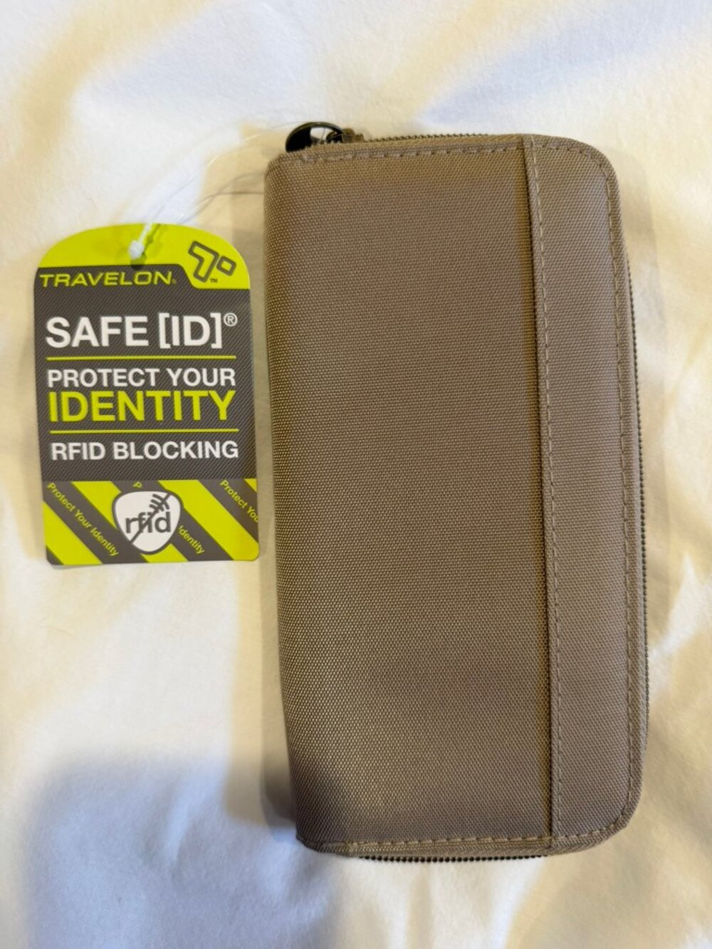 Travel wallet with RFID blocking